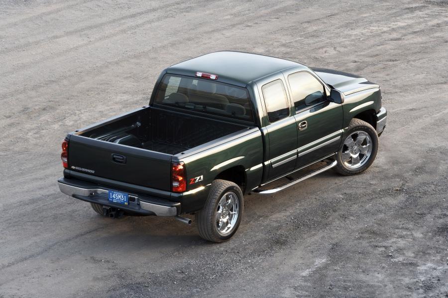  Chevrolet Silverado 2003 года  (фото 3 из 58)